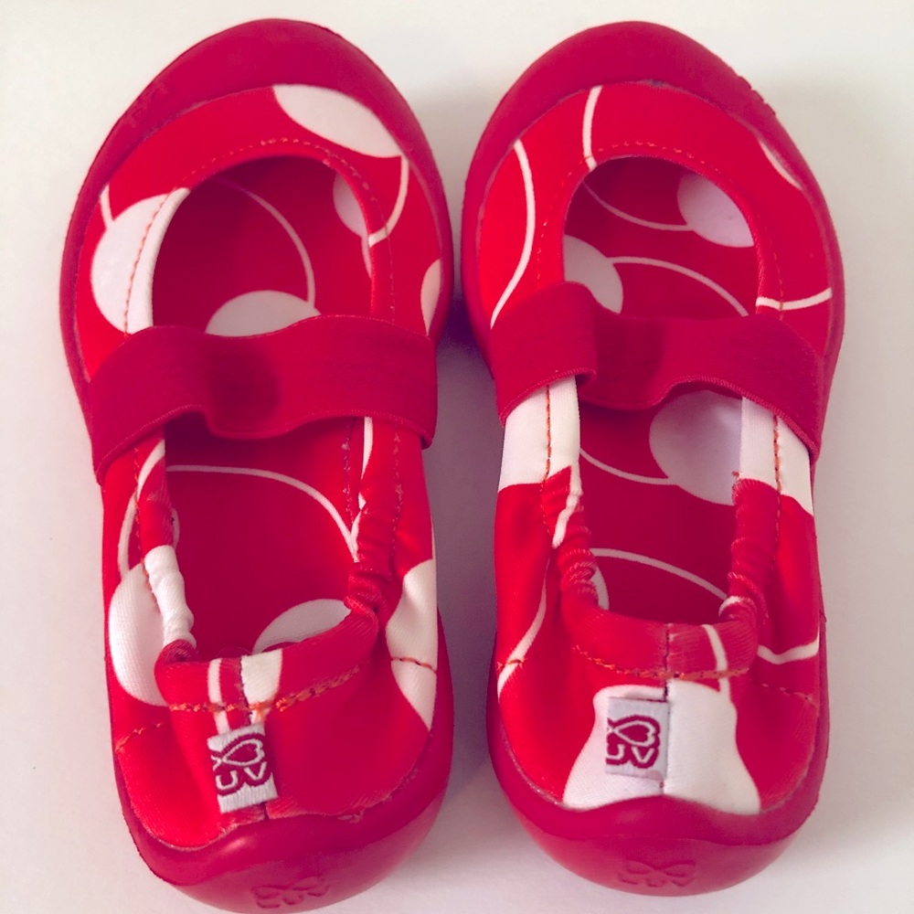 NWT Luv Brand Toddler Shoes - Size 24 EU